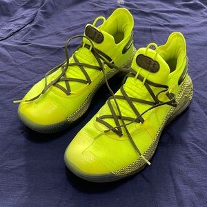 Steph Curry 6,  Coy Fish, Under Armour, Mens size 11